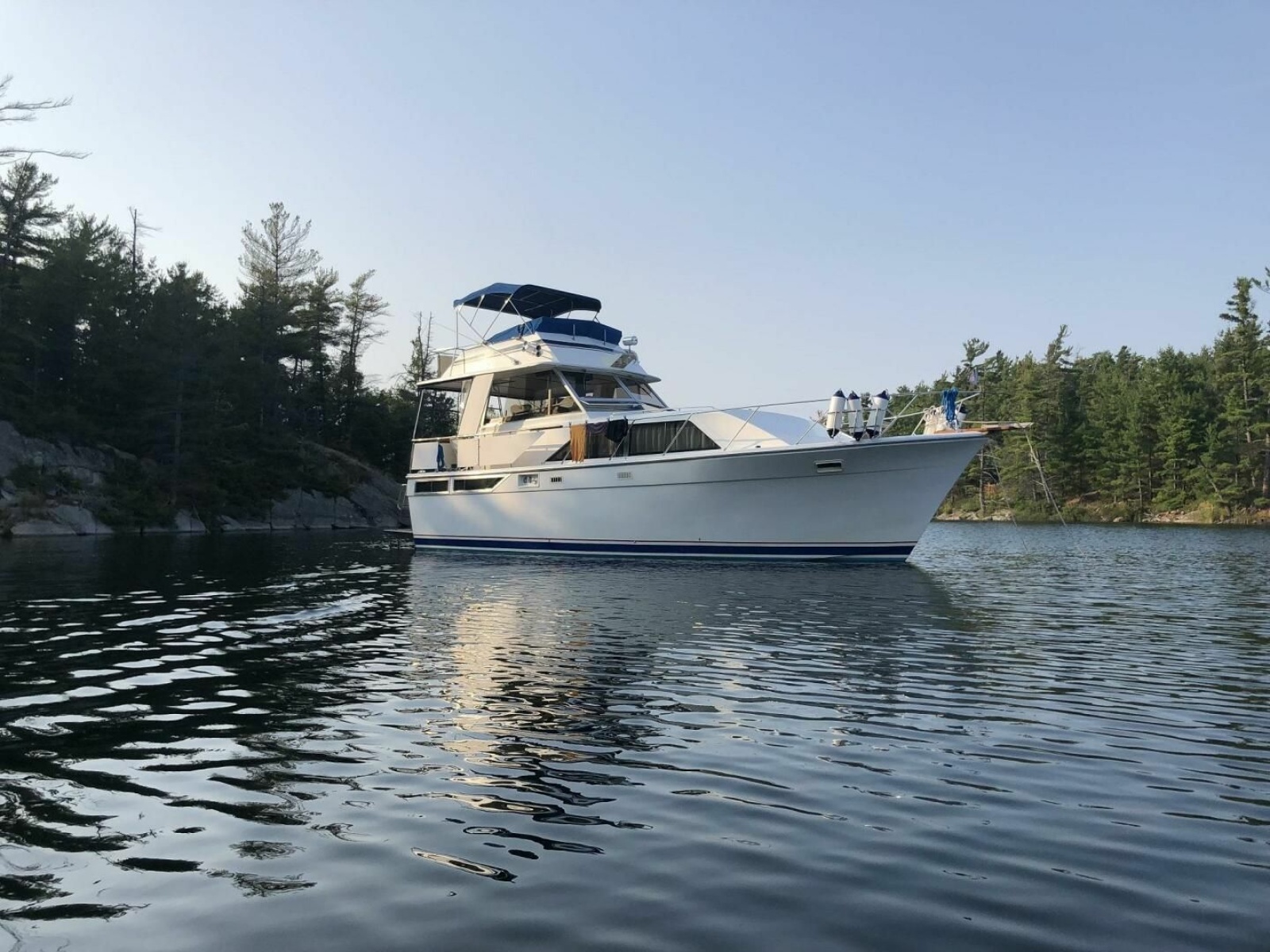 1977 Pacemaker FB Motor Yacht 40