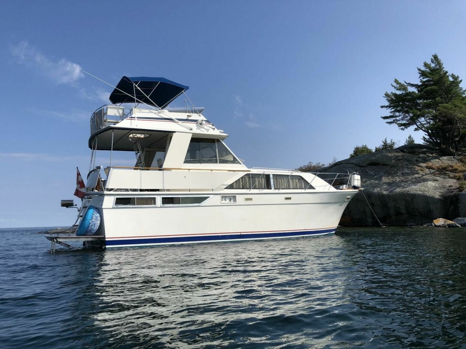 1977 Pacemaker FB Motor Yacht 40