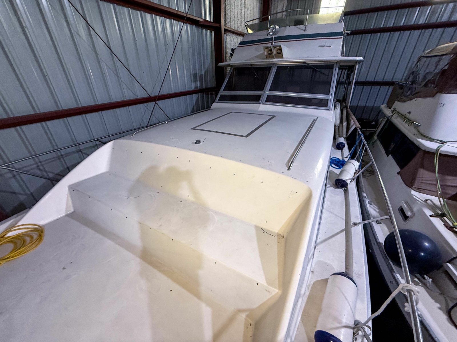 1977 Pacemaker FB Motor Yacht 40