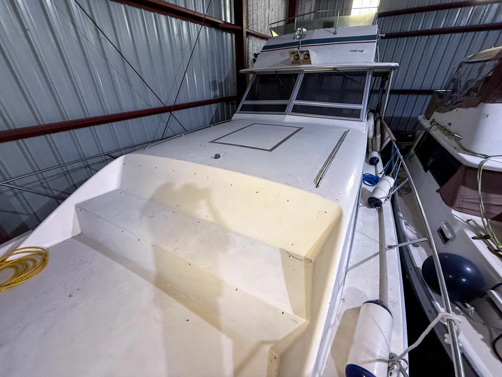 1977 Pacemaker FB Motor Yacht 40