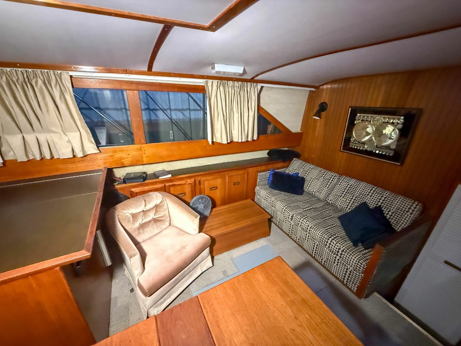 1977 Pacemaker FB Motor Yacht 40