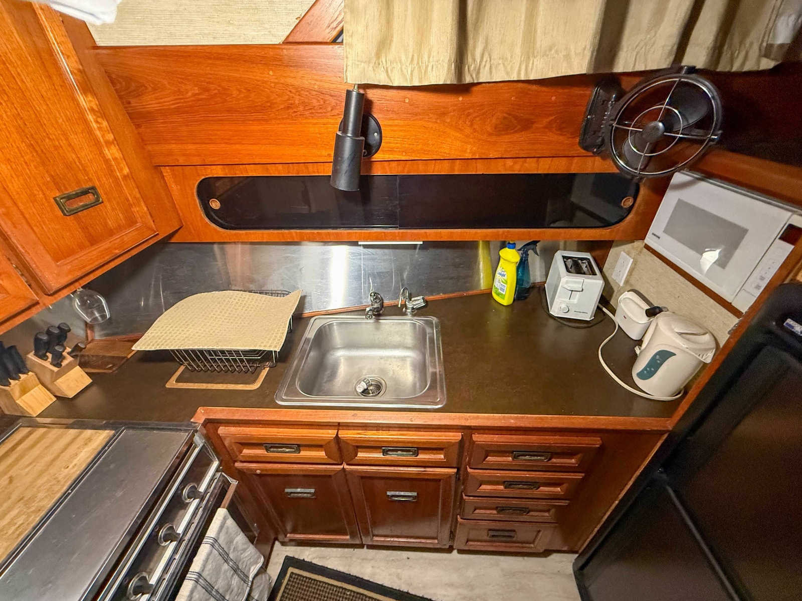 1977 Pacemaker FB Motor Yacht 40