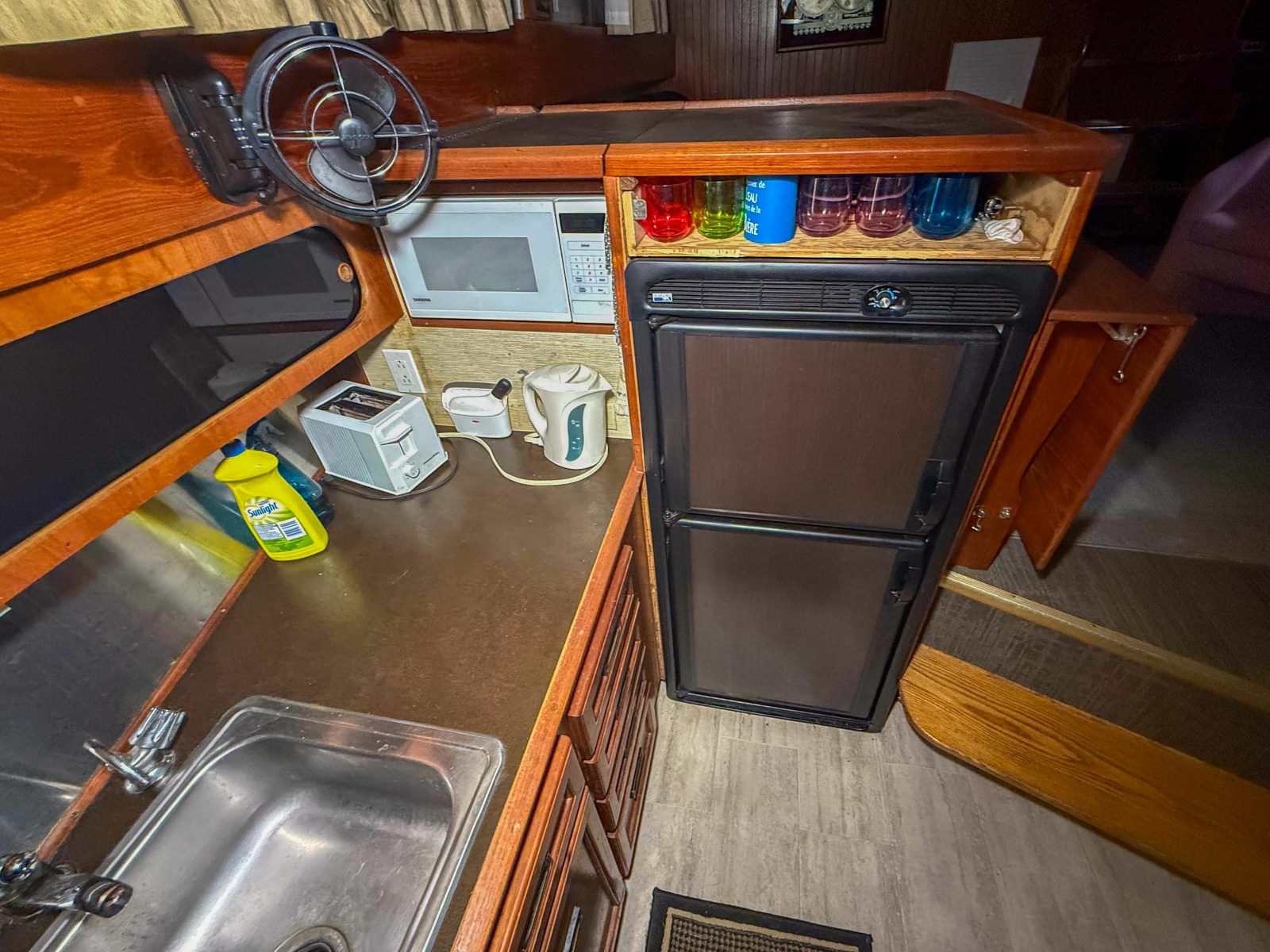 1977 Pacemaker FB Motor Yacht 40