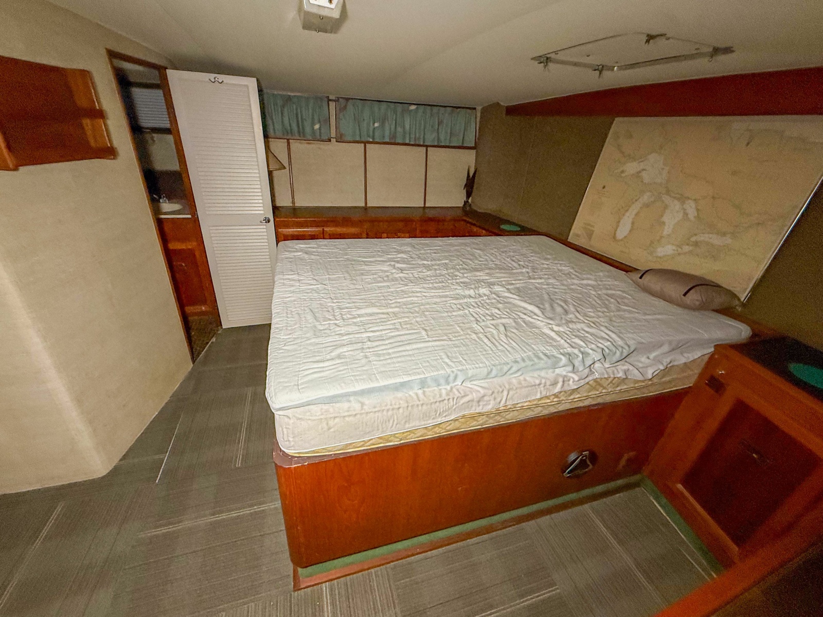 1977 Pacemaker FB Motor Yacht 40