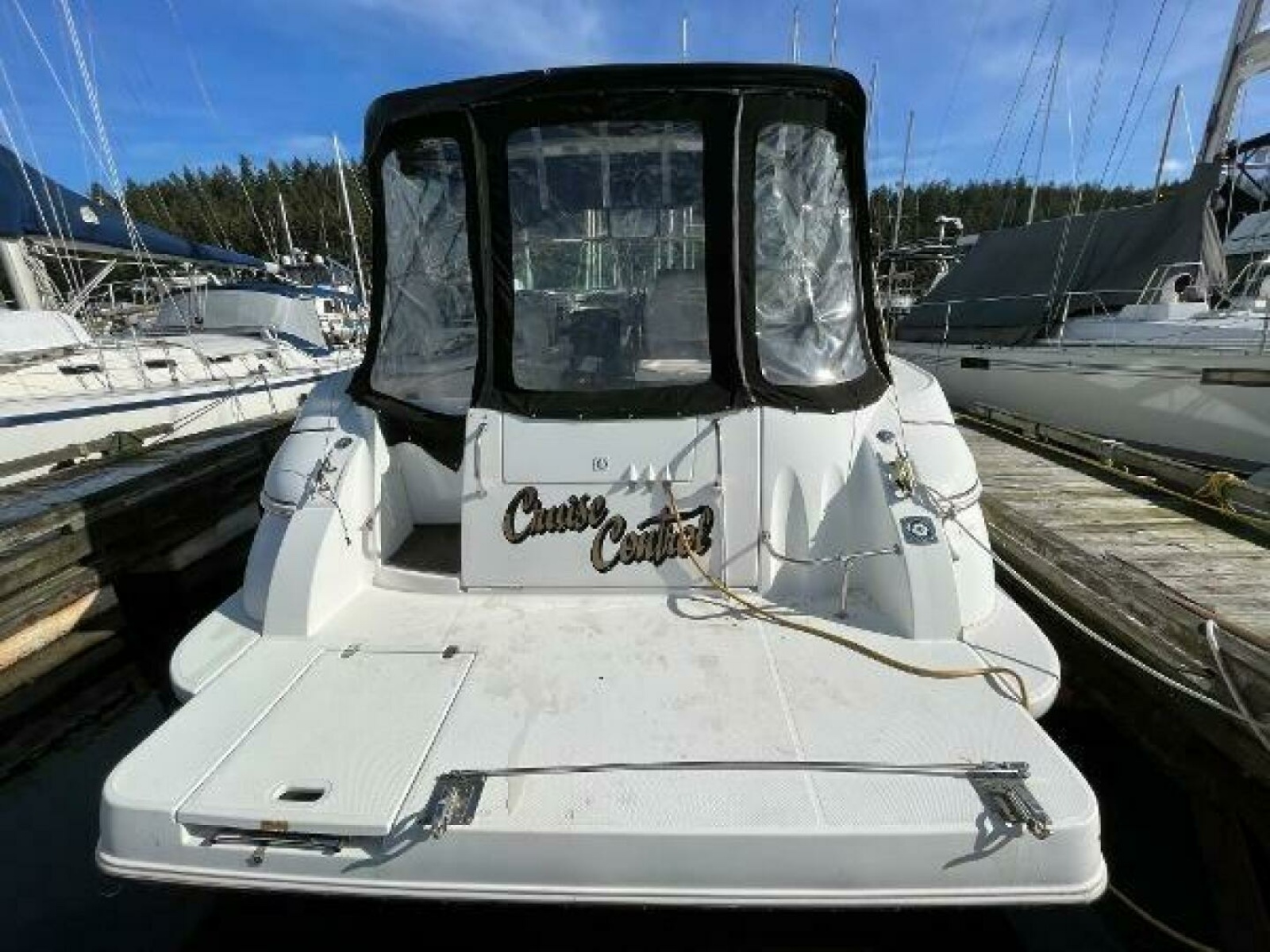 2001 Cruisers Yachts 3470 34