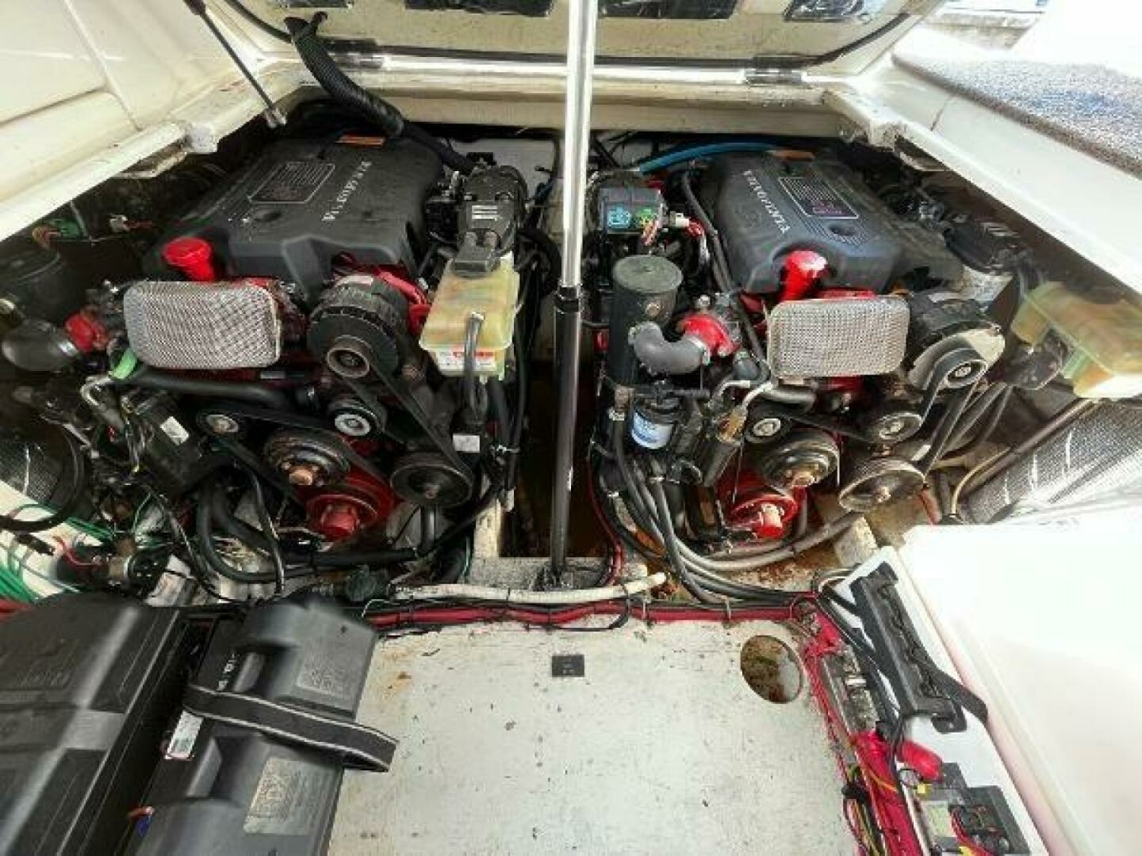 2001 Cruisers Yachts 3470 34