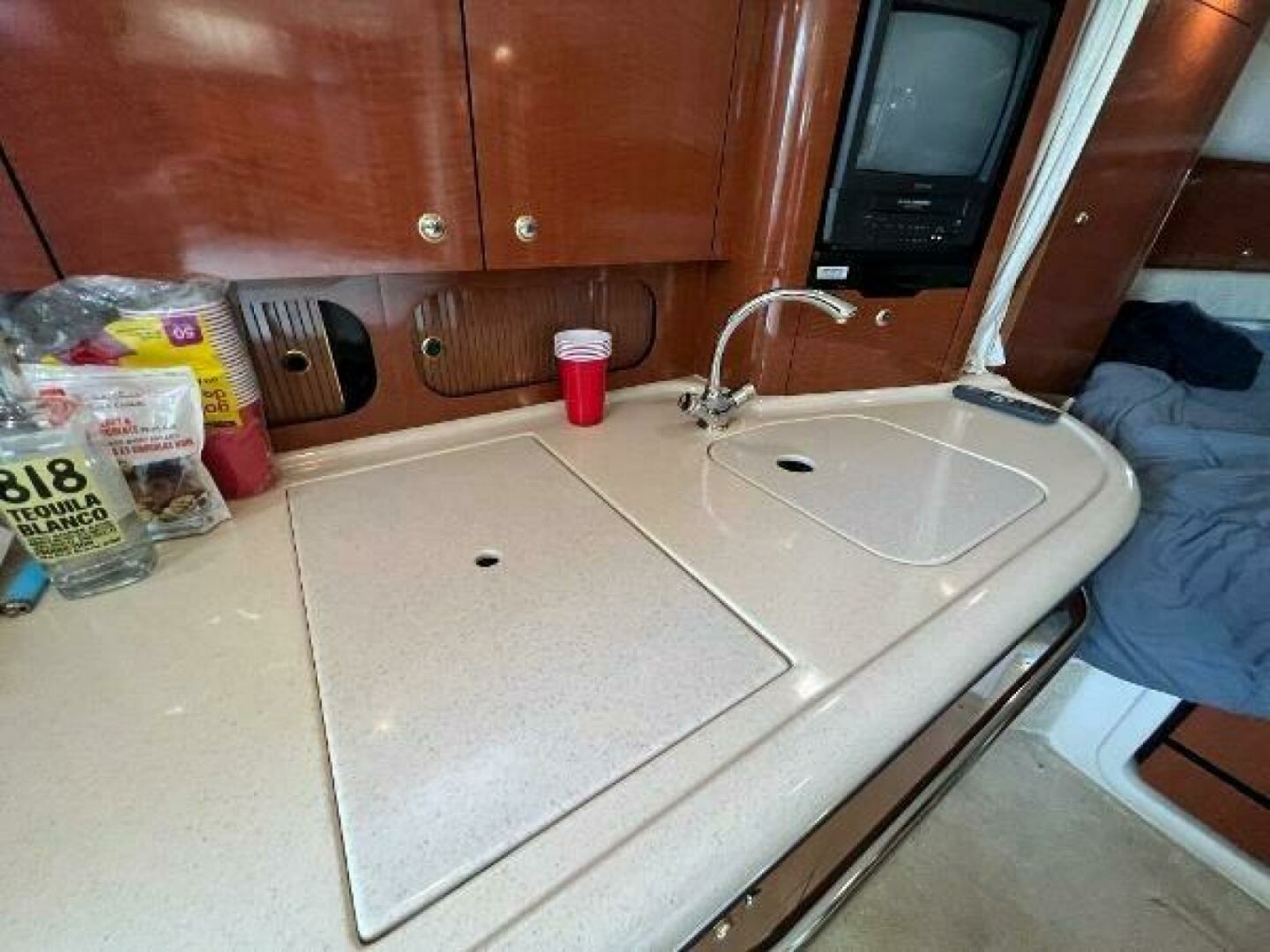 2003 Sea Ray 340 Sundancer 34