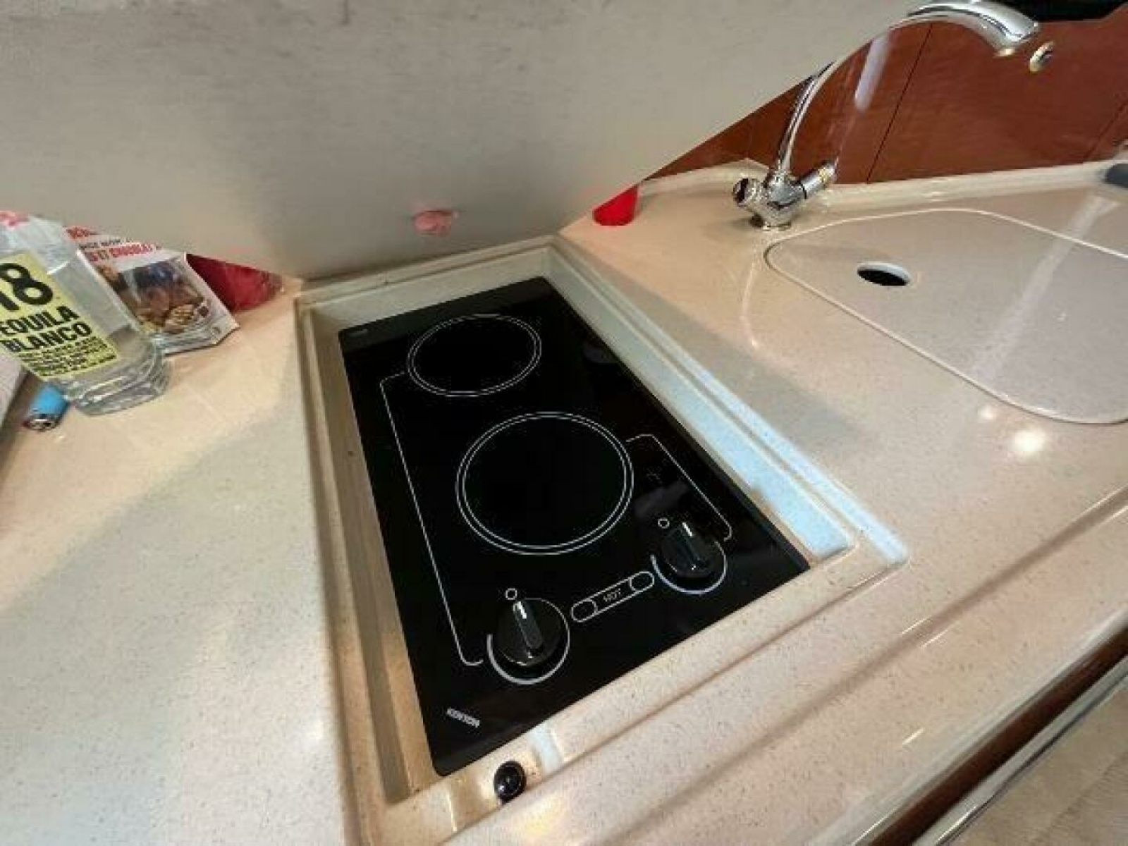 2003 Sea Ray 340 Sundancer 34