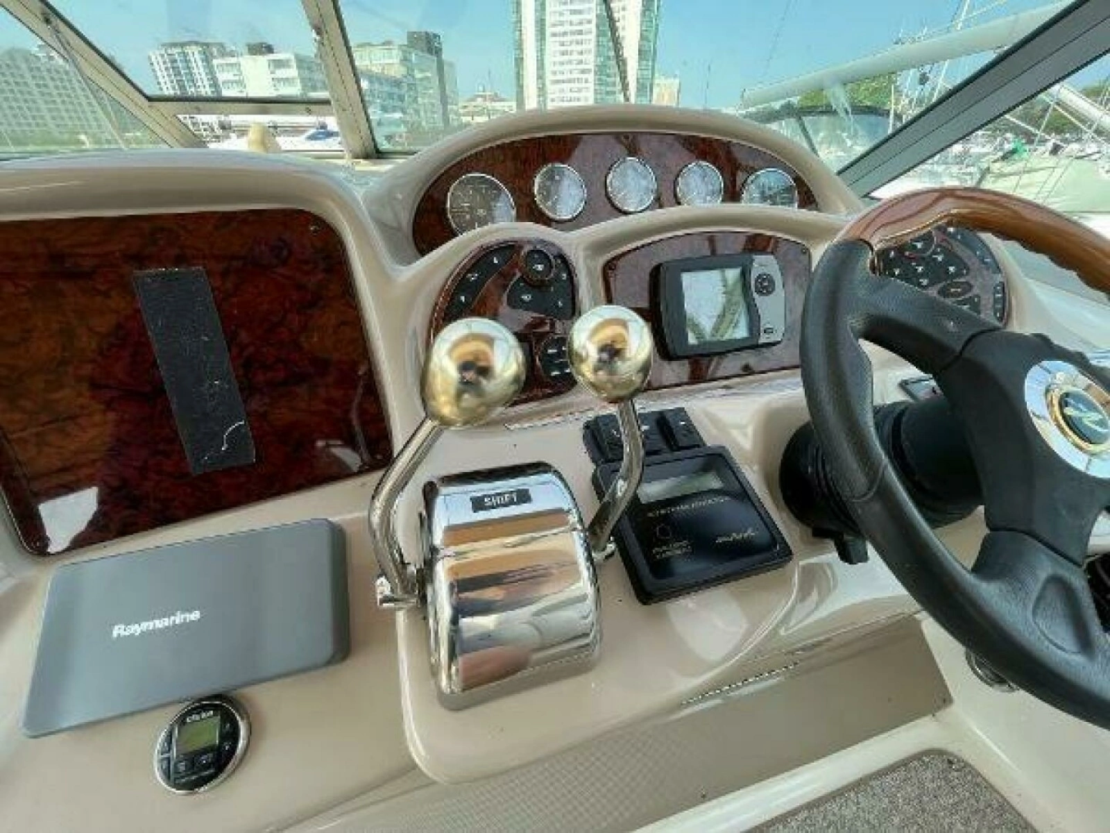 2003 Sea Ray 340 Sundancer 34