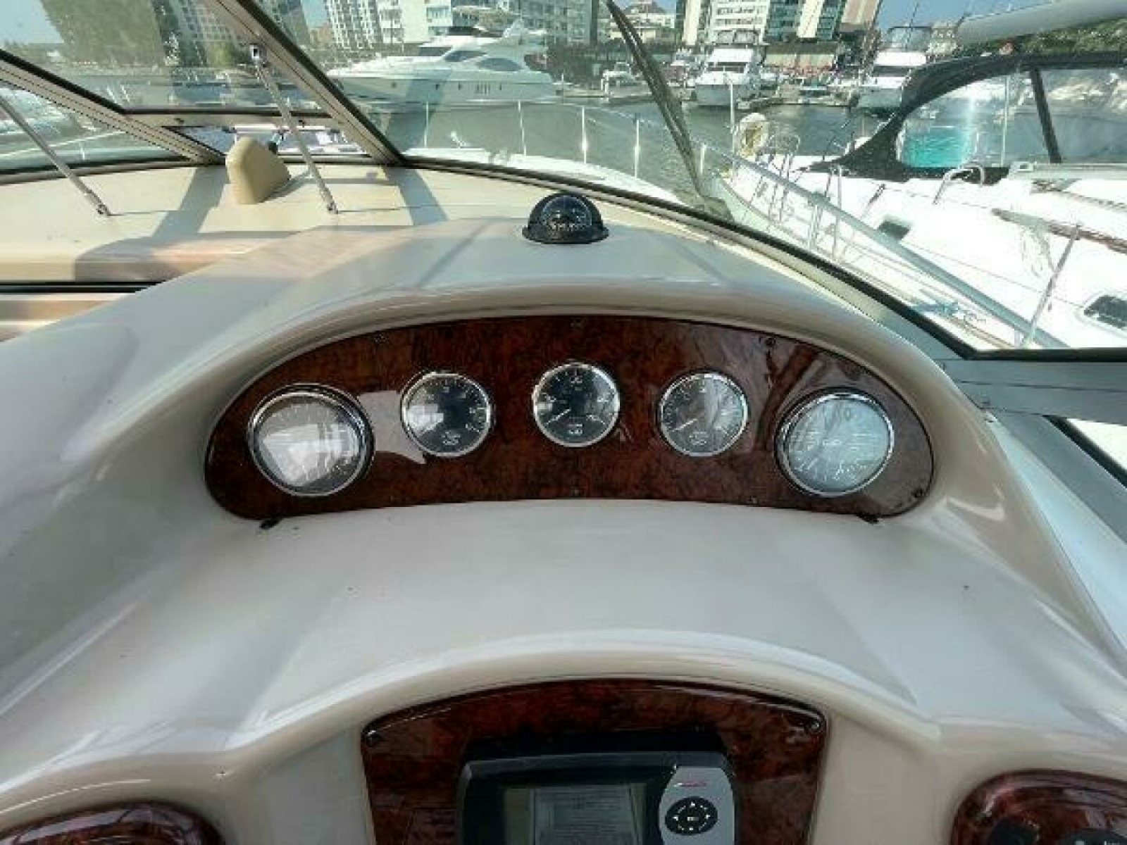 2003 Sea Ray 340 Sundancer 34