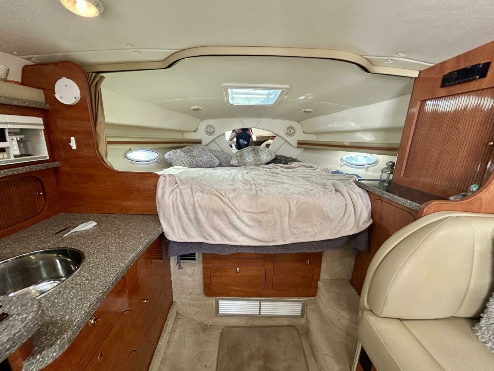 2005 Rinker 342 Fiesta Vee 34