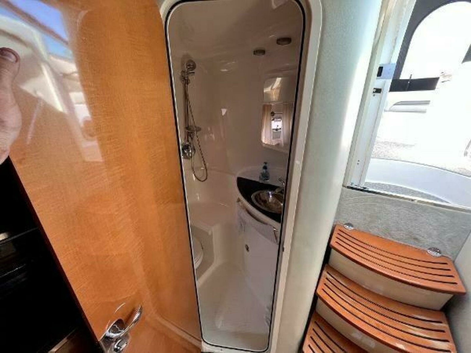 2008 Chaparral 330 Signature 33
