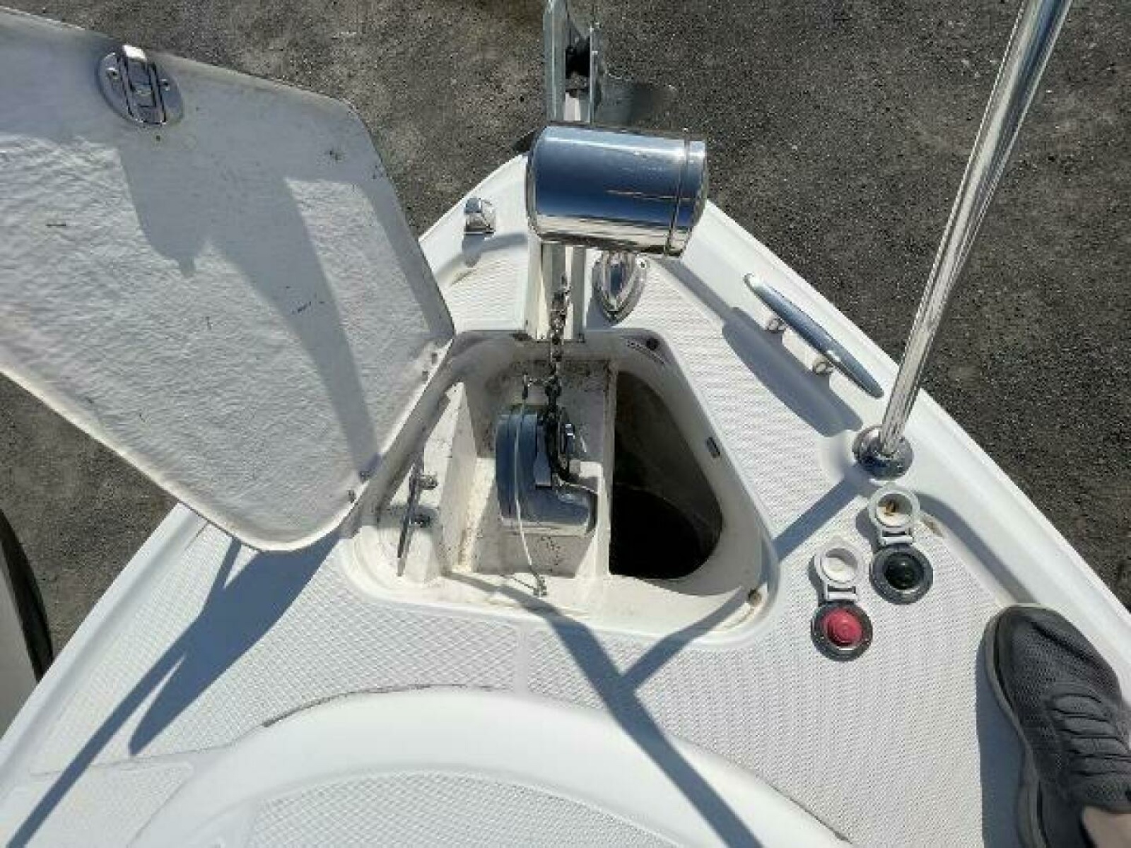 2008 Chaparral 330 Signature 33