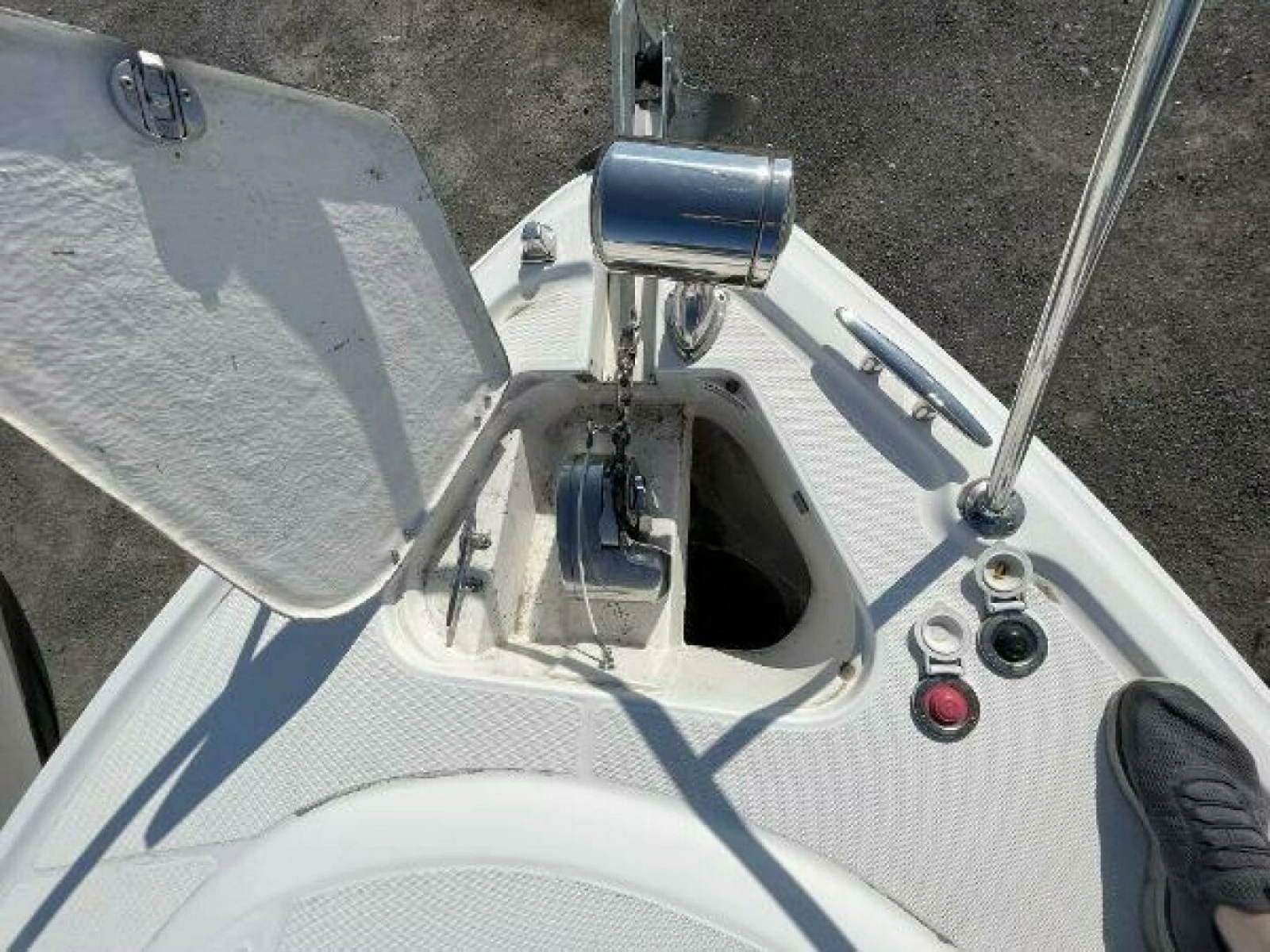 2008 Chaparral 330 Signature 33