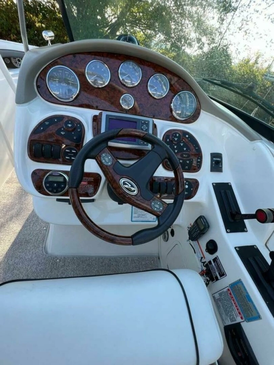 2007 Sea Ray 290 SLX 29