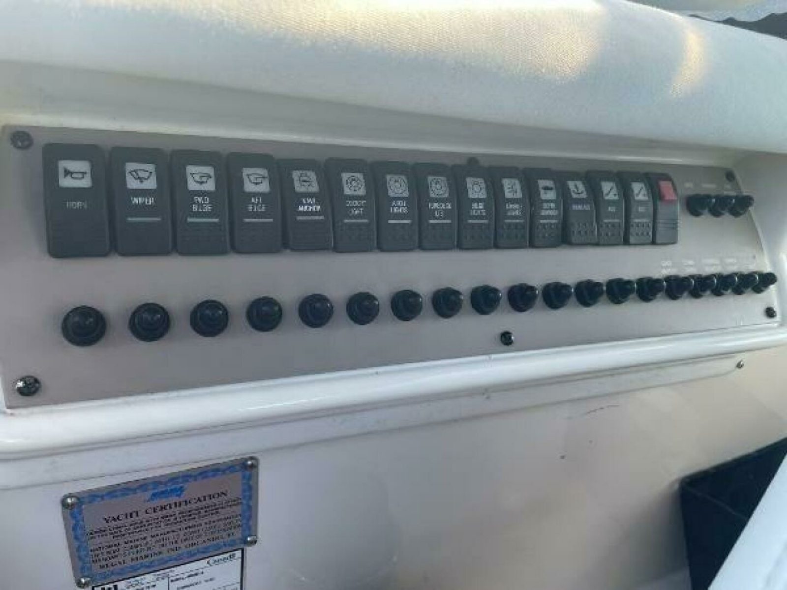 2005 Regal 3060 Window Express 30