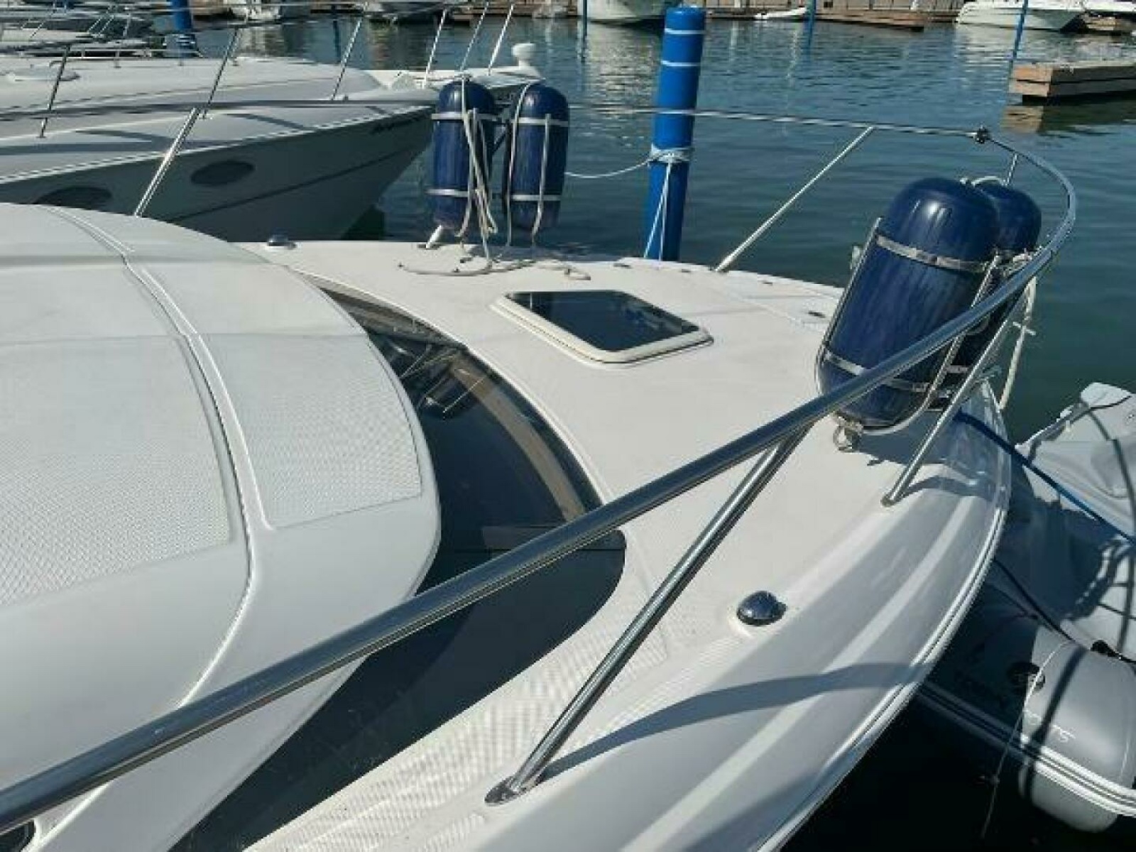 2005 Regal 3060 Window Express 30