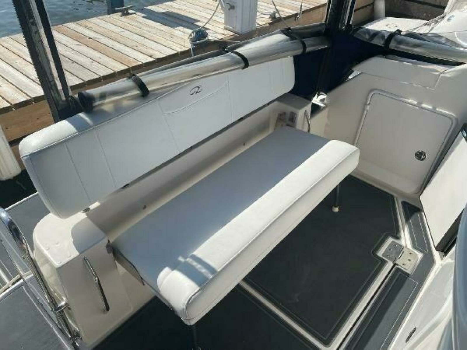 2005 Regal 3060 Window Express 30