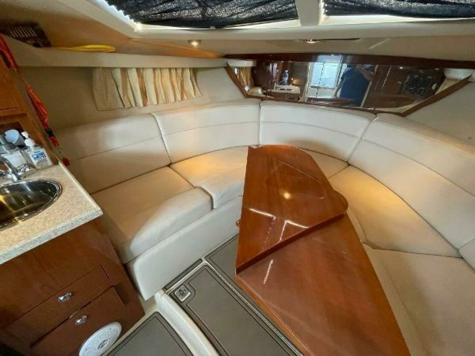 2005 Regal 3060 Window Express 30