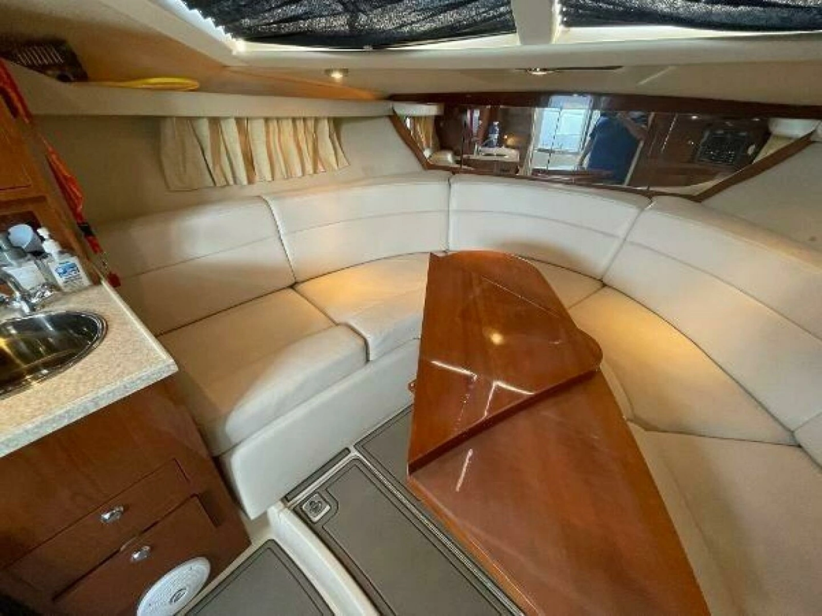 2005 Regal 3060 Window Express 30