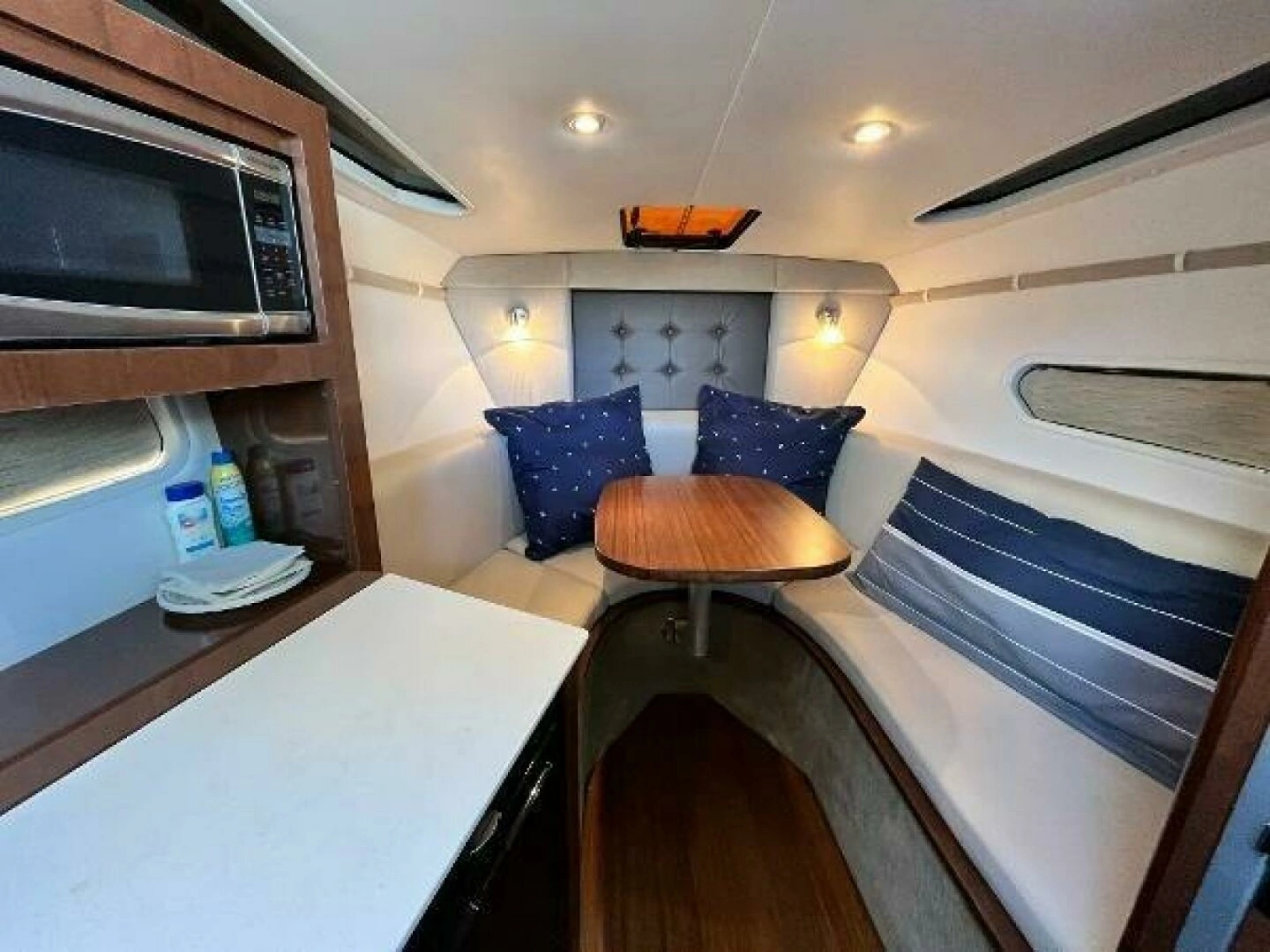 2016 Four Winns V255 25