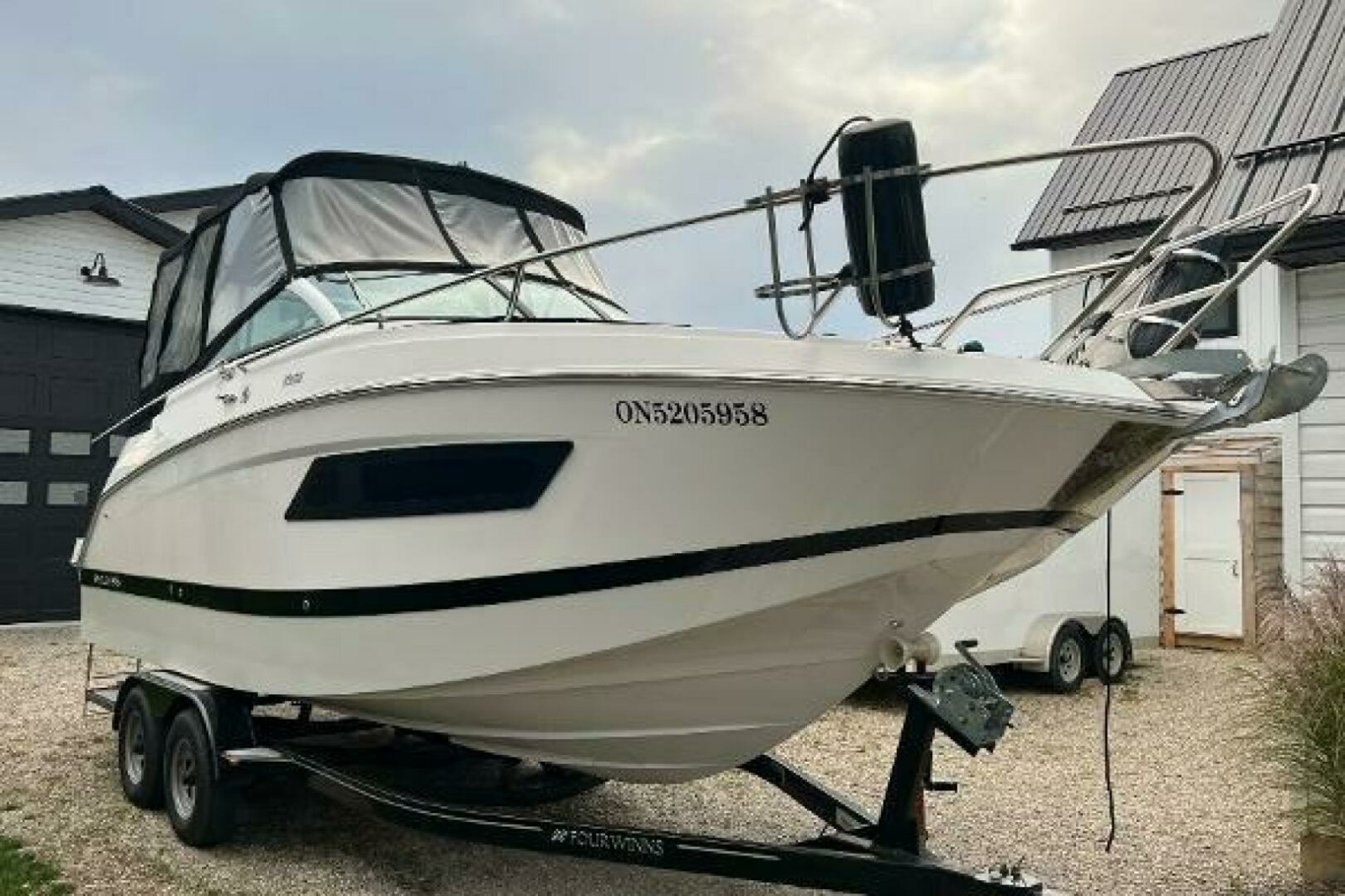 2016 Four Winns V255 25