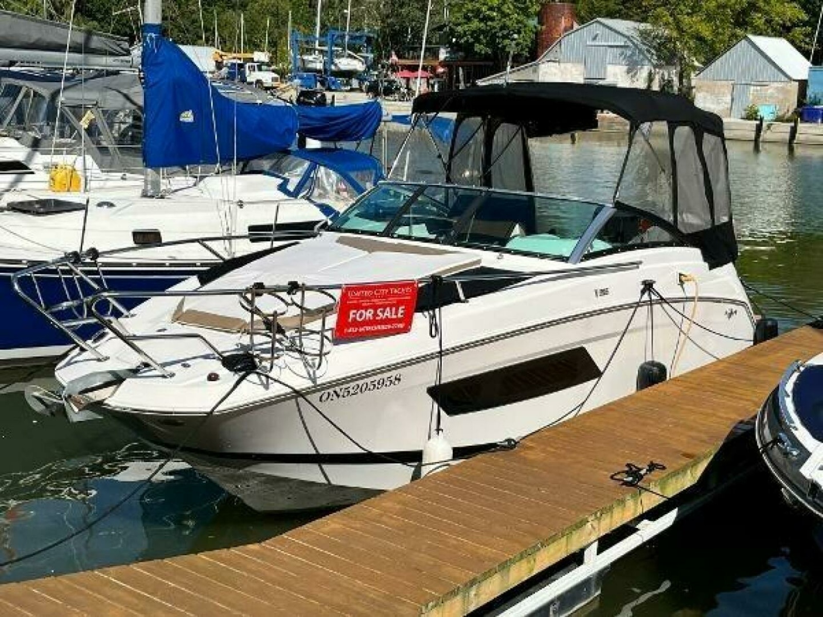 2016 Four Winns V255 25