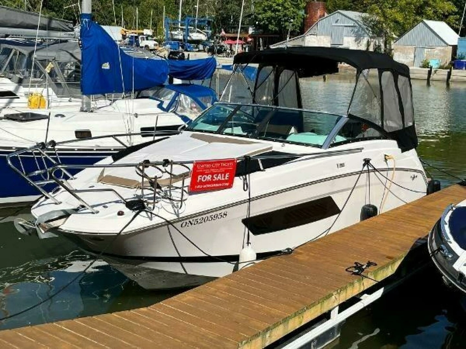 2016 Four Winns V255 25