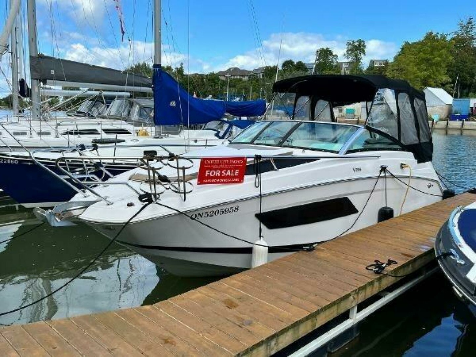 2016 Four Winns V255 25