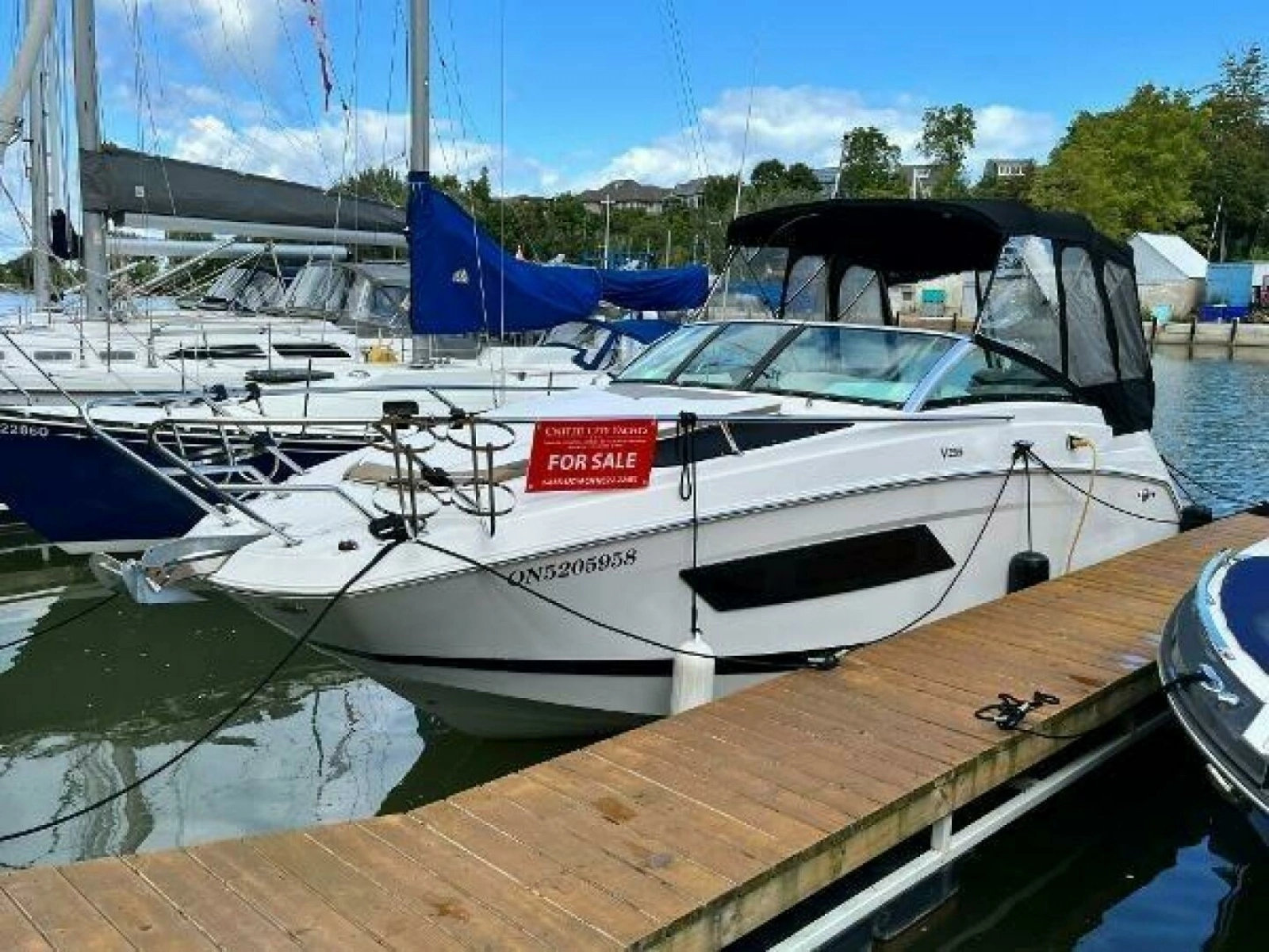 2016 Four Winns V255 25