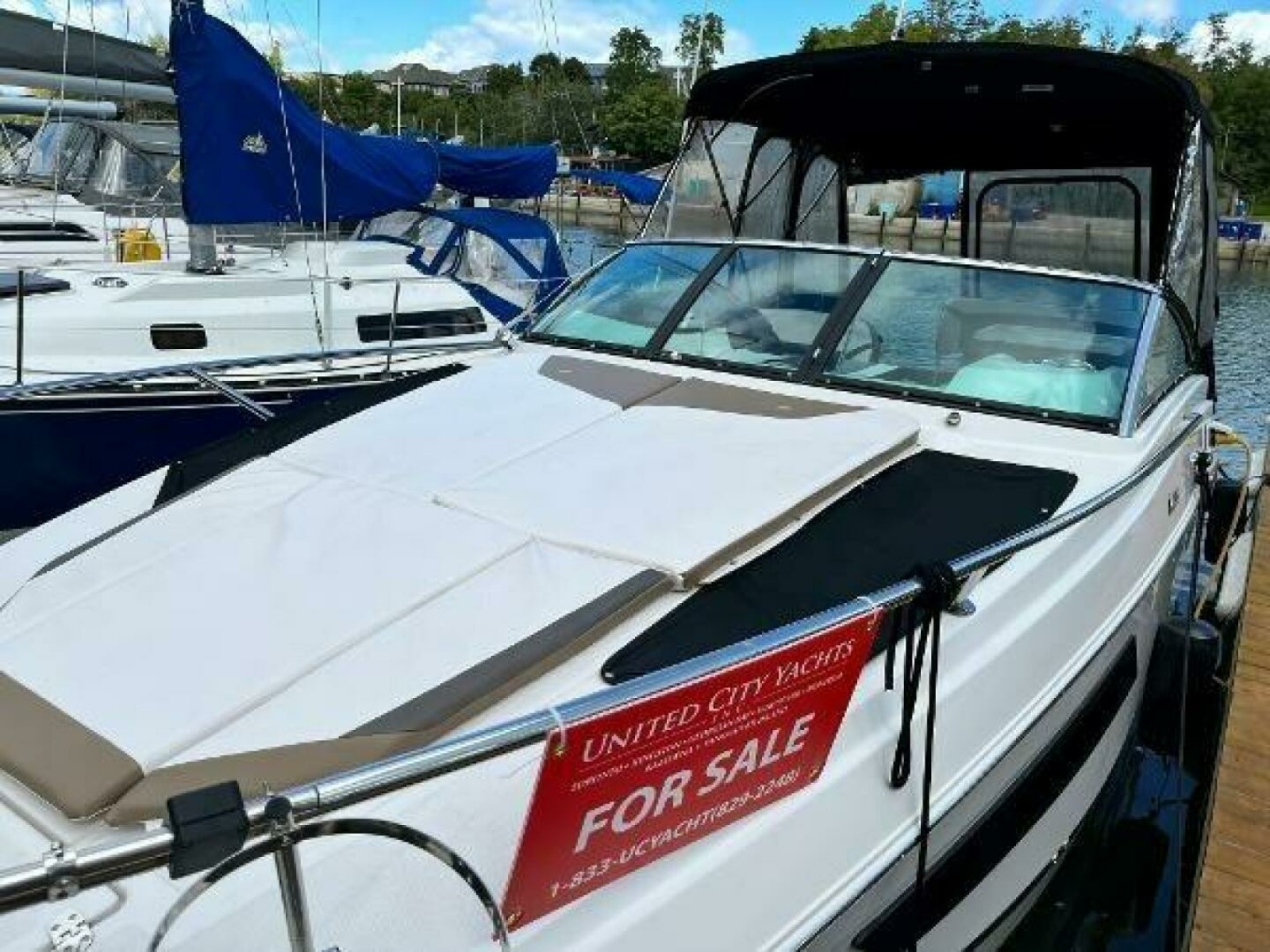 2016 Four Winns V255 25