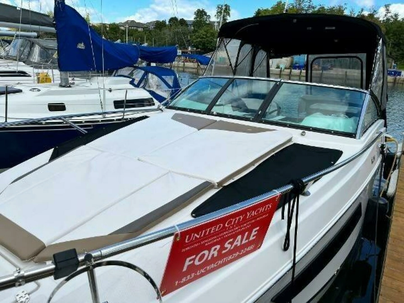 2016 Four Winns V255 25