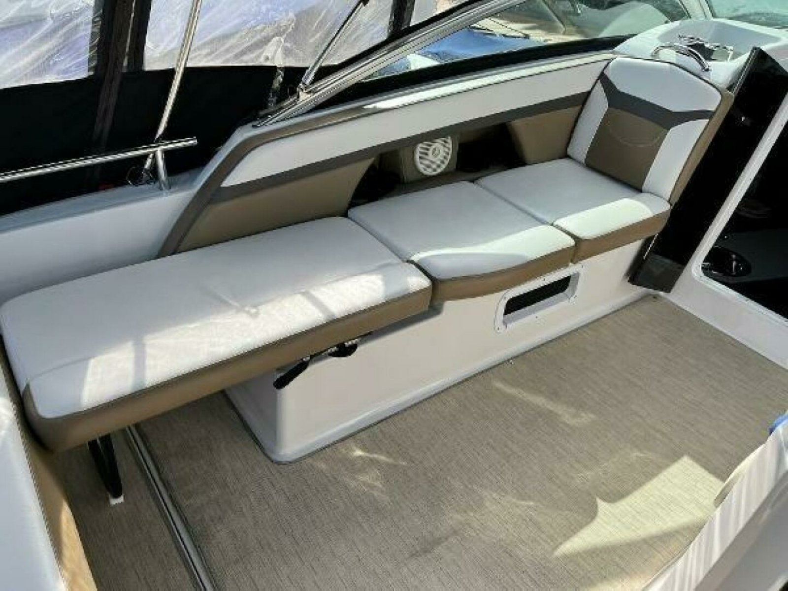2016 Four Winns V255 25