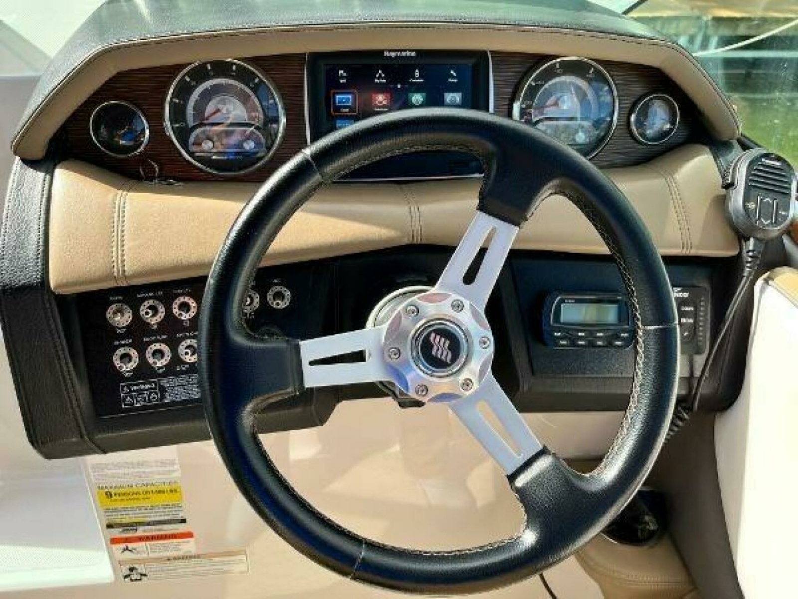2016 Four Winns V255 25