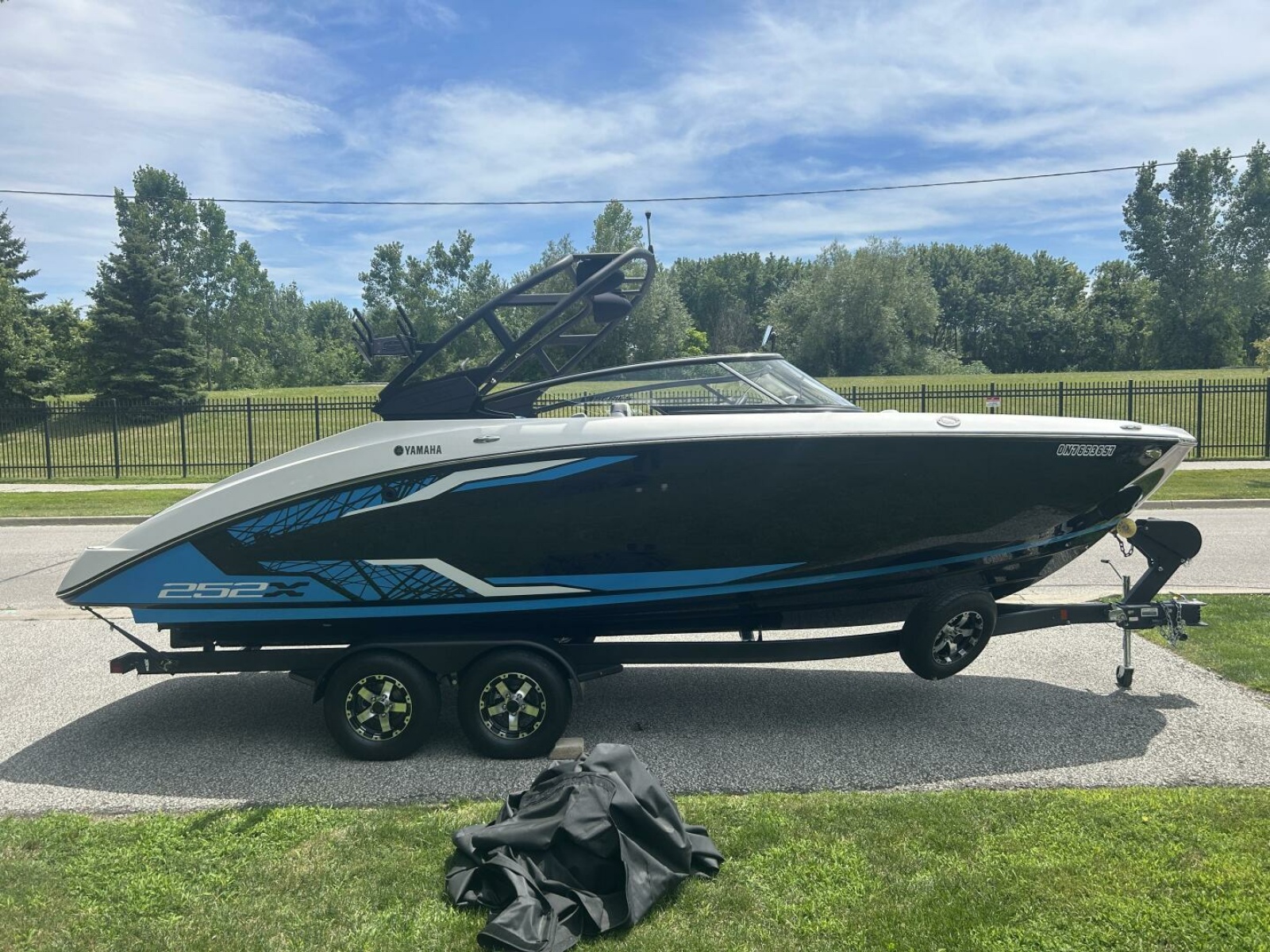 2021 Yamaha Boats 252 XE (Wake Edition) 25