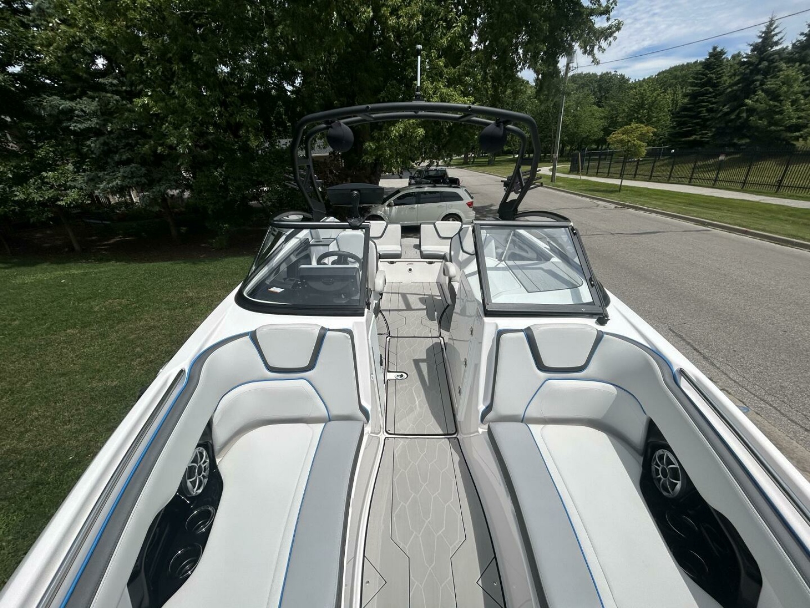 2021 Yamaha Boats 252 XE (Wake Edition) 25