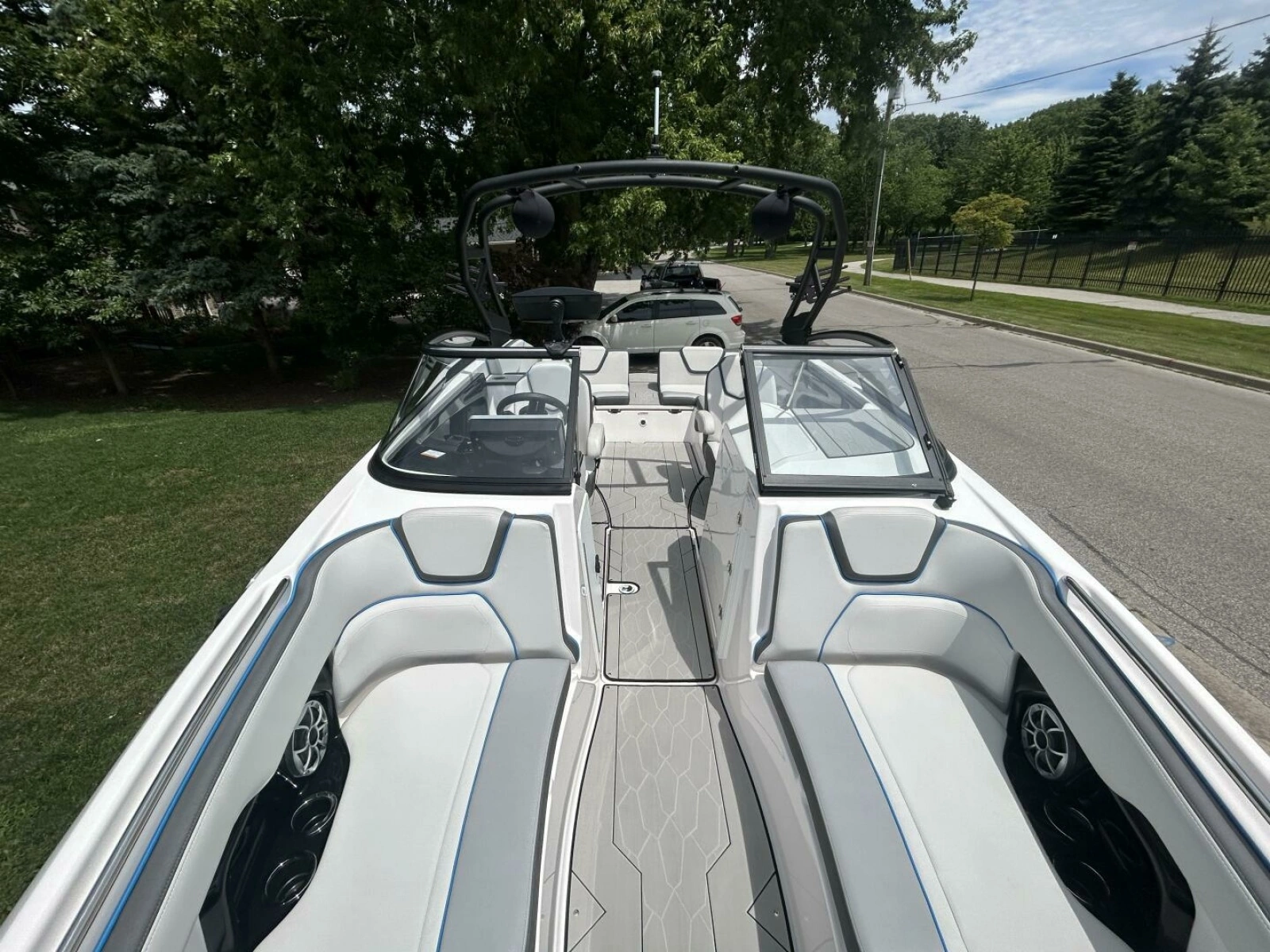 2021 Yamaha Boats 252 XE (Wake Edition) 25
