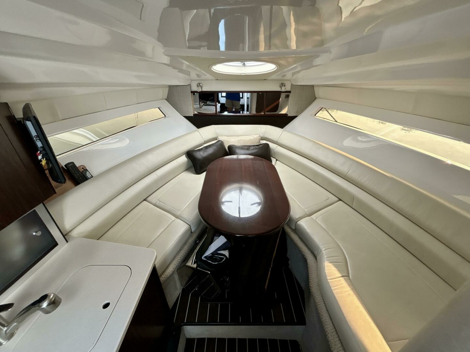 2018 Monterey 295 Sport Yacht 29