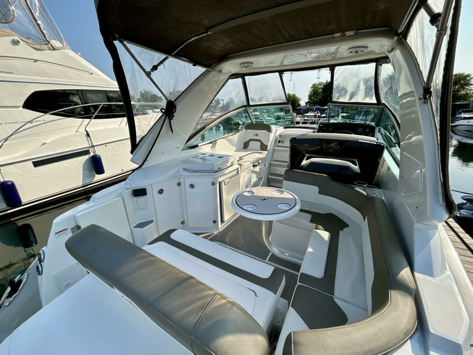 2018 Monterey 295 Sport Yacht 29