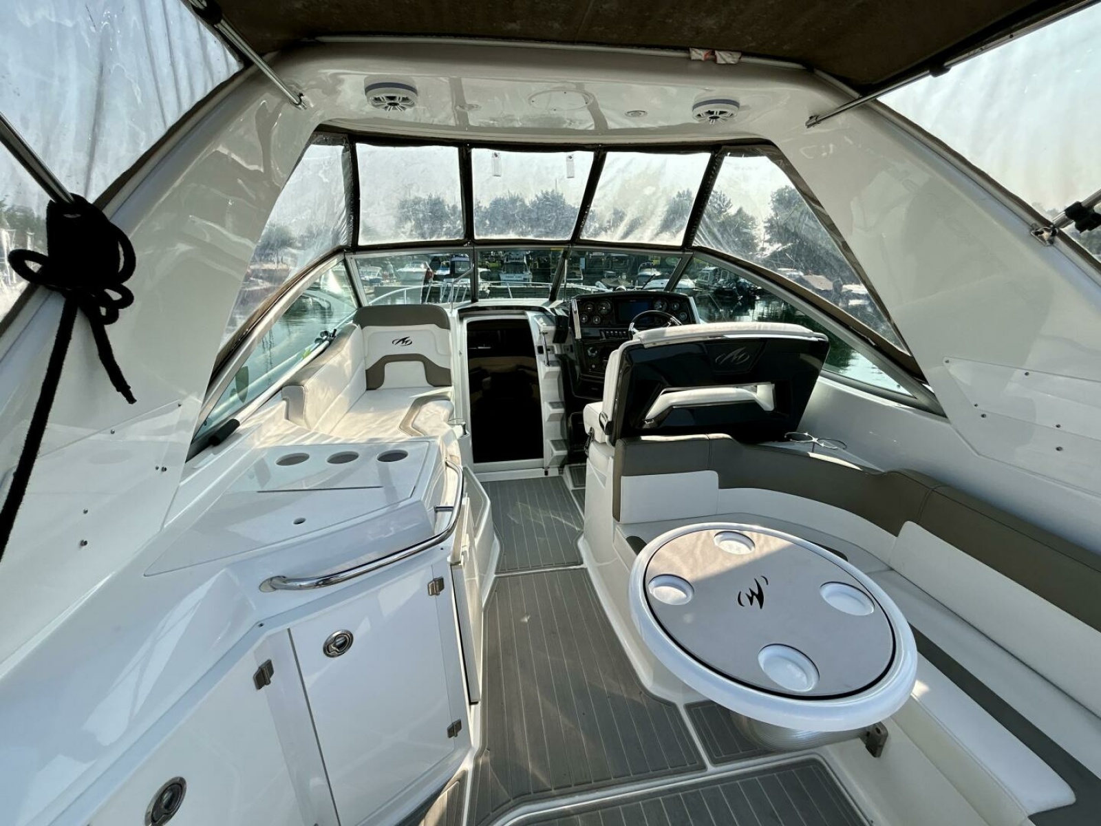2018 Monterey 295 Sport Yacht 29