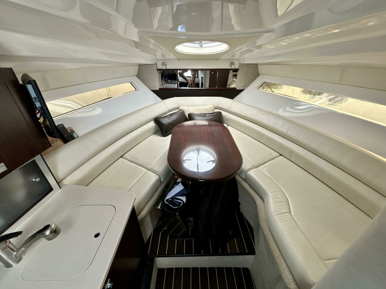 2018 Monterey 295 Sport Yacht 29