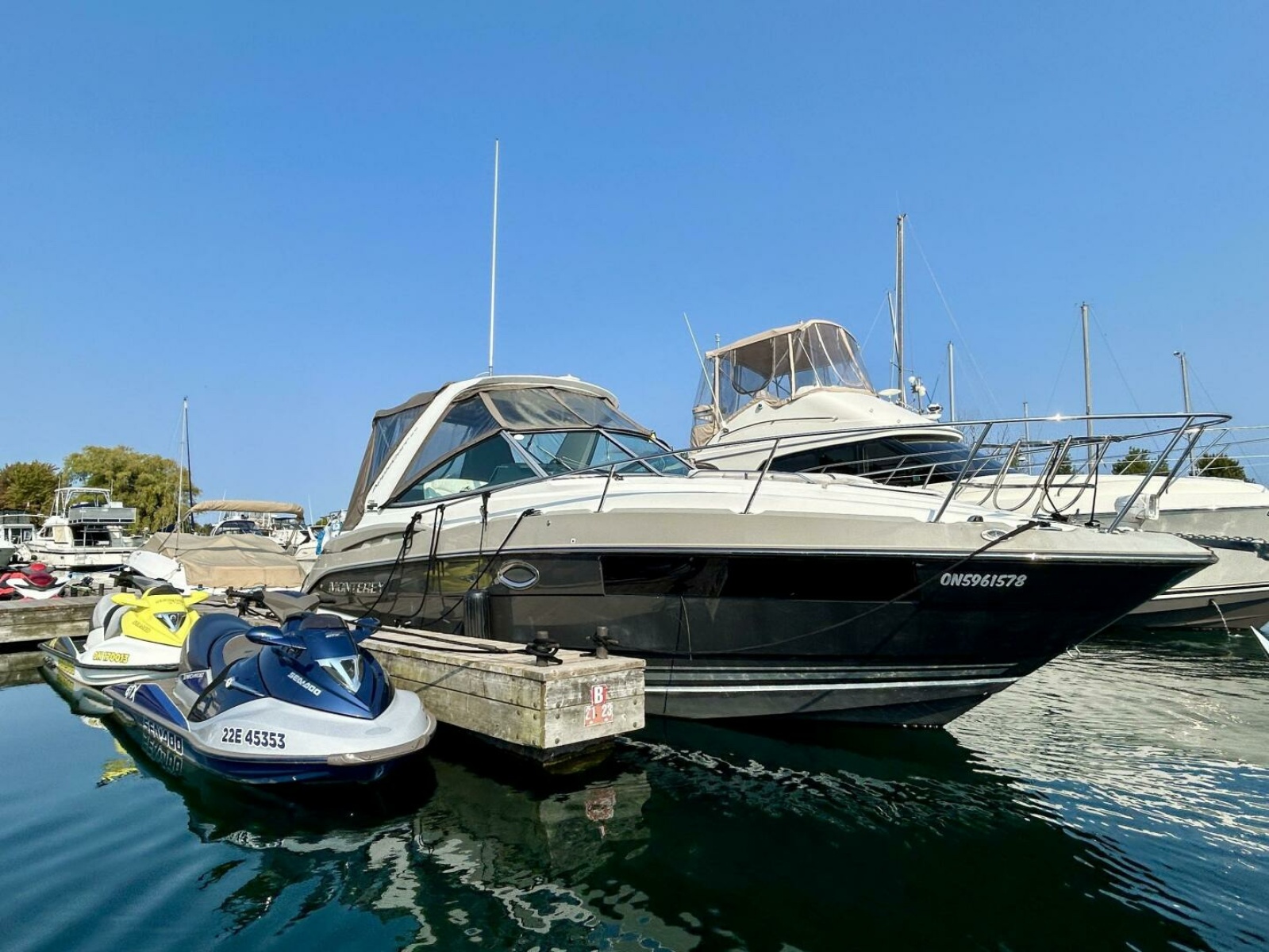 2018 Monterey 295 Sport Yacht 29