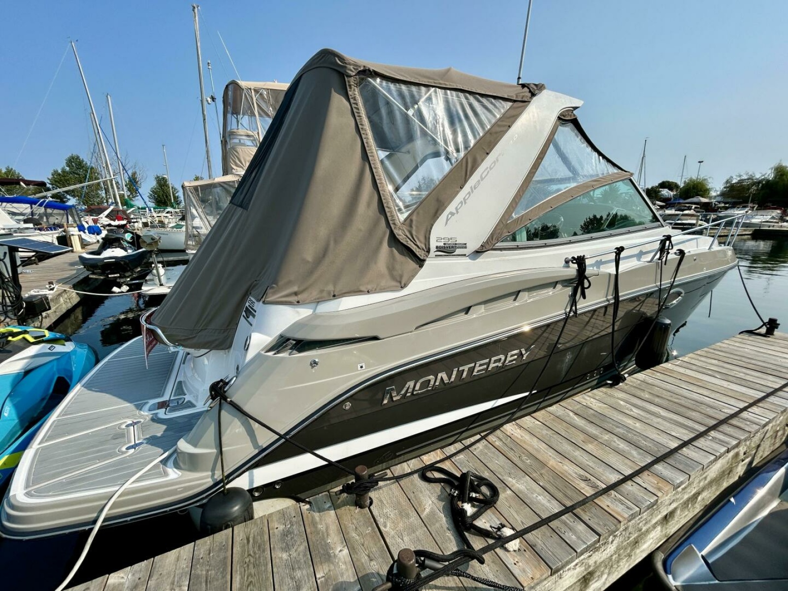 2018 Monterey 295 Sport Yacht 29