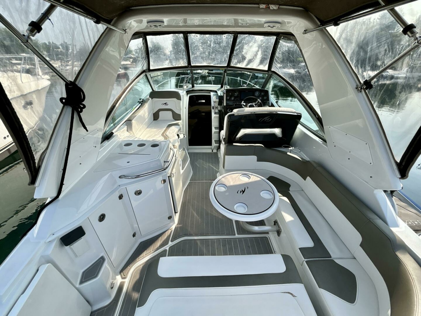 2018 Monterey 295 Sport Yacht 29