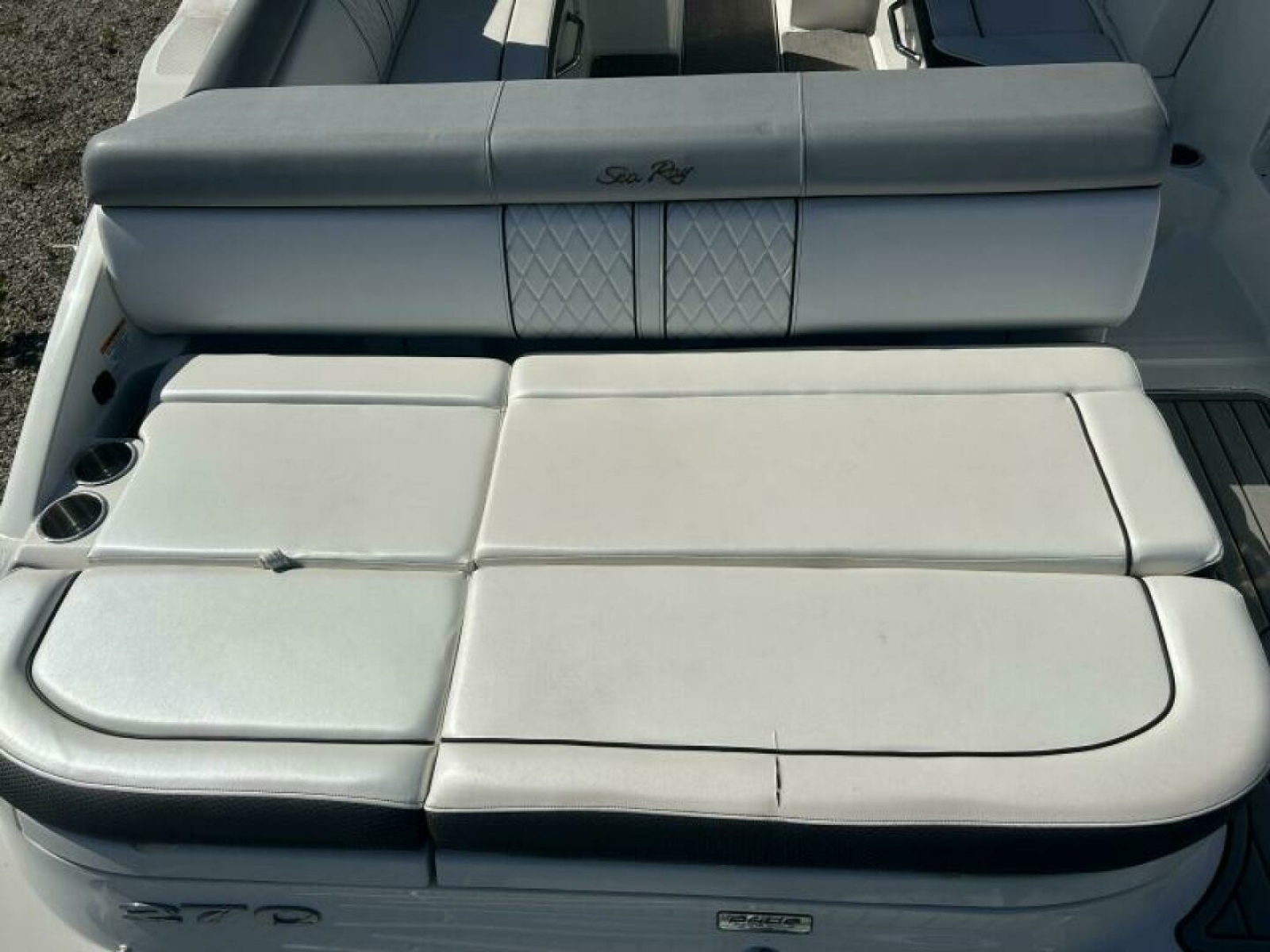2016 Sea Ray 270 Sundeck 27