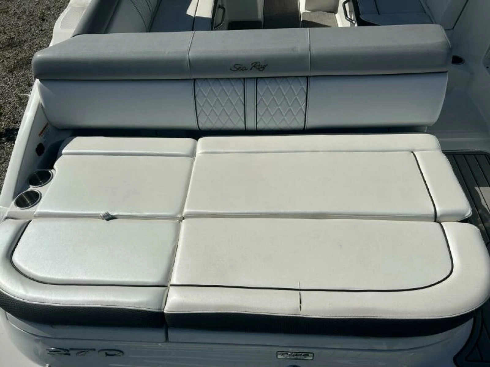 2016 Sea Ray 270 Sundeck 27