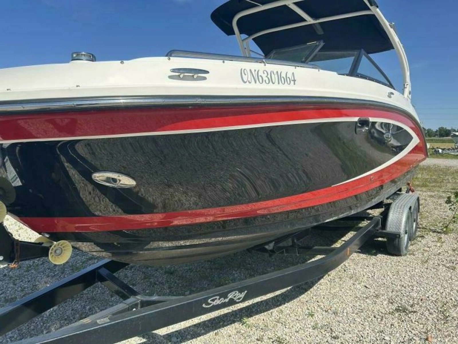 2016 Sea Ray 270 Sundeck 27