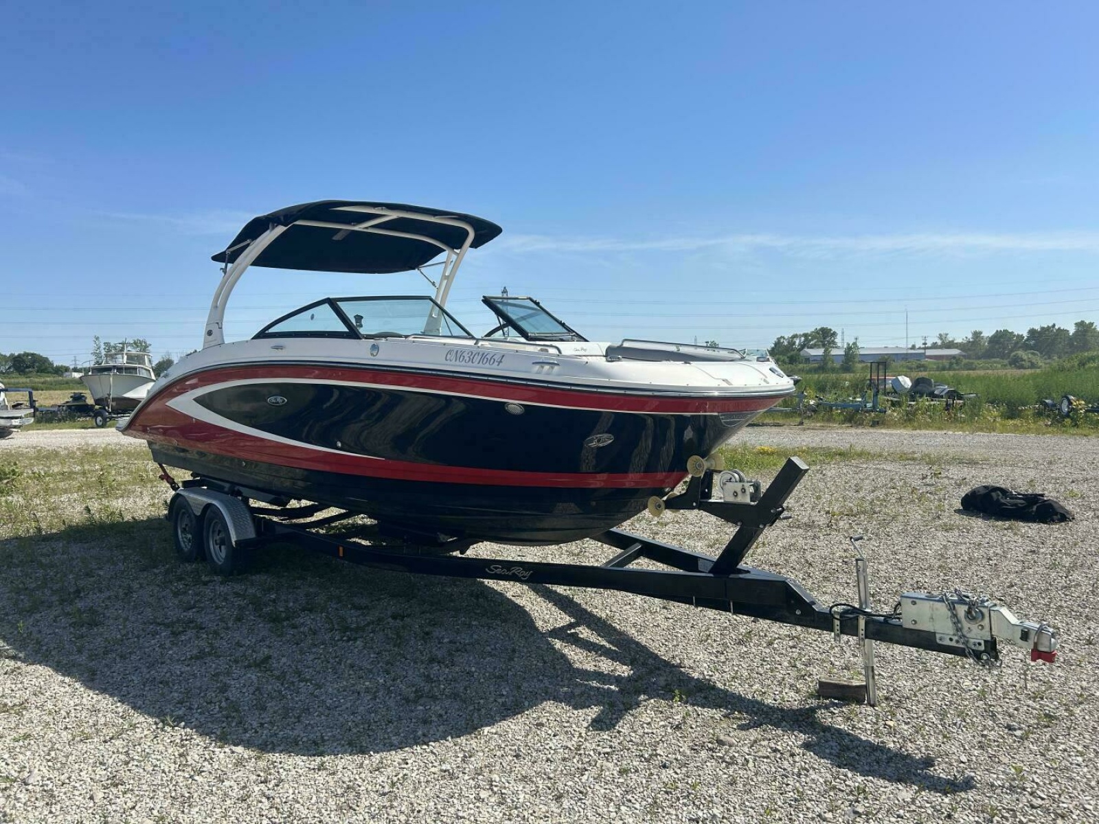 2016 Sea Ray 270 Sundeck 27