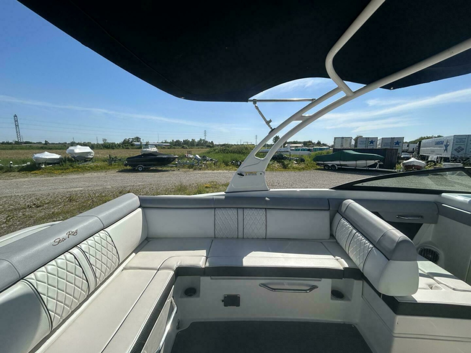2016 Sea Ray 270 Sundeck 27