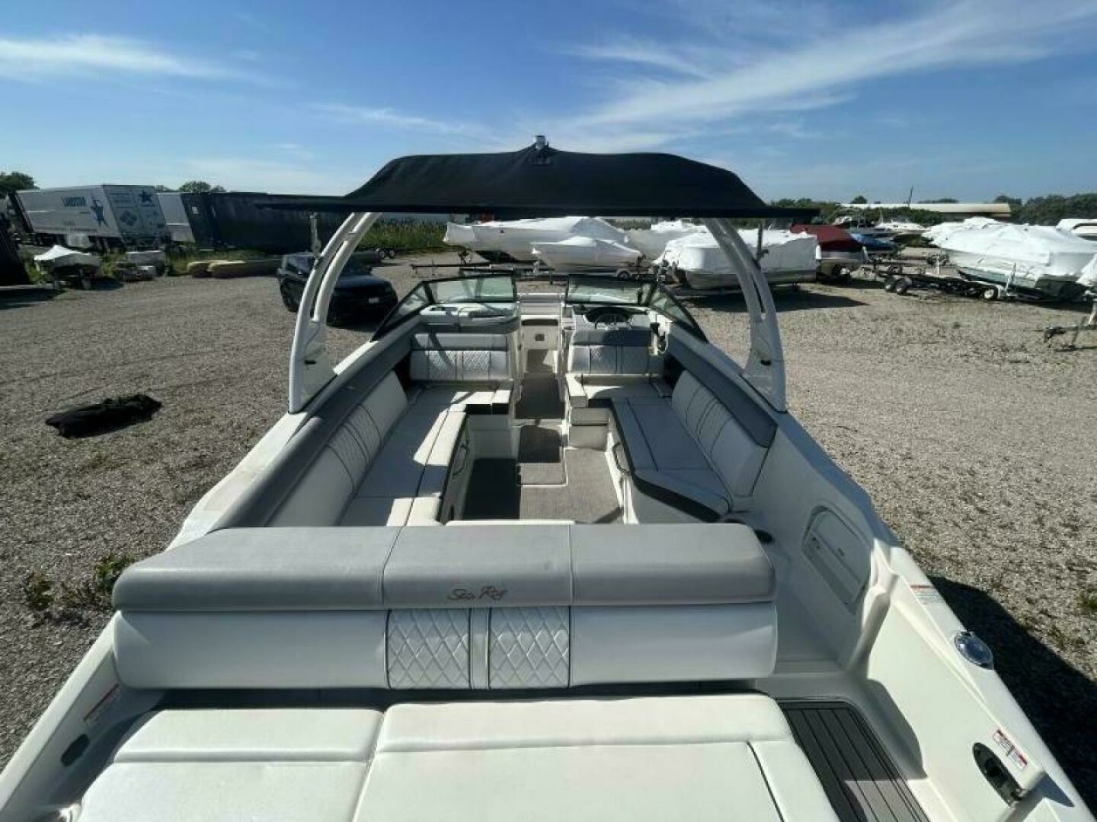 2016 Sea Ray 270 Sundeck 27